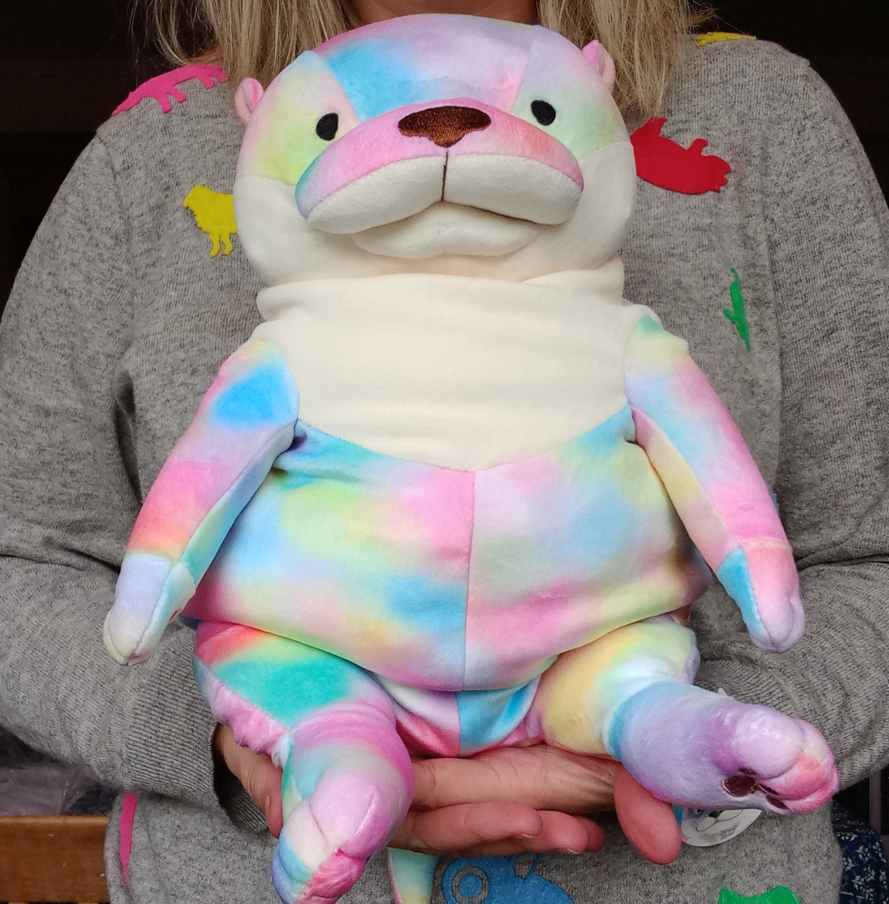 Large Rainbow Mochi Otter (42 cm)