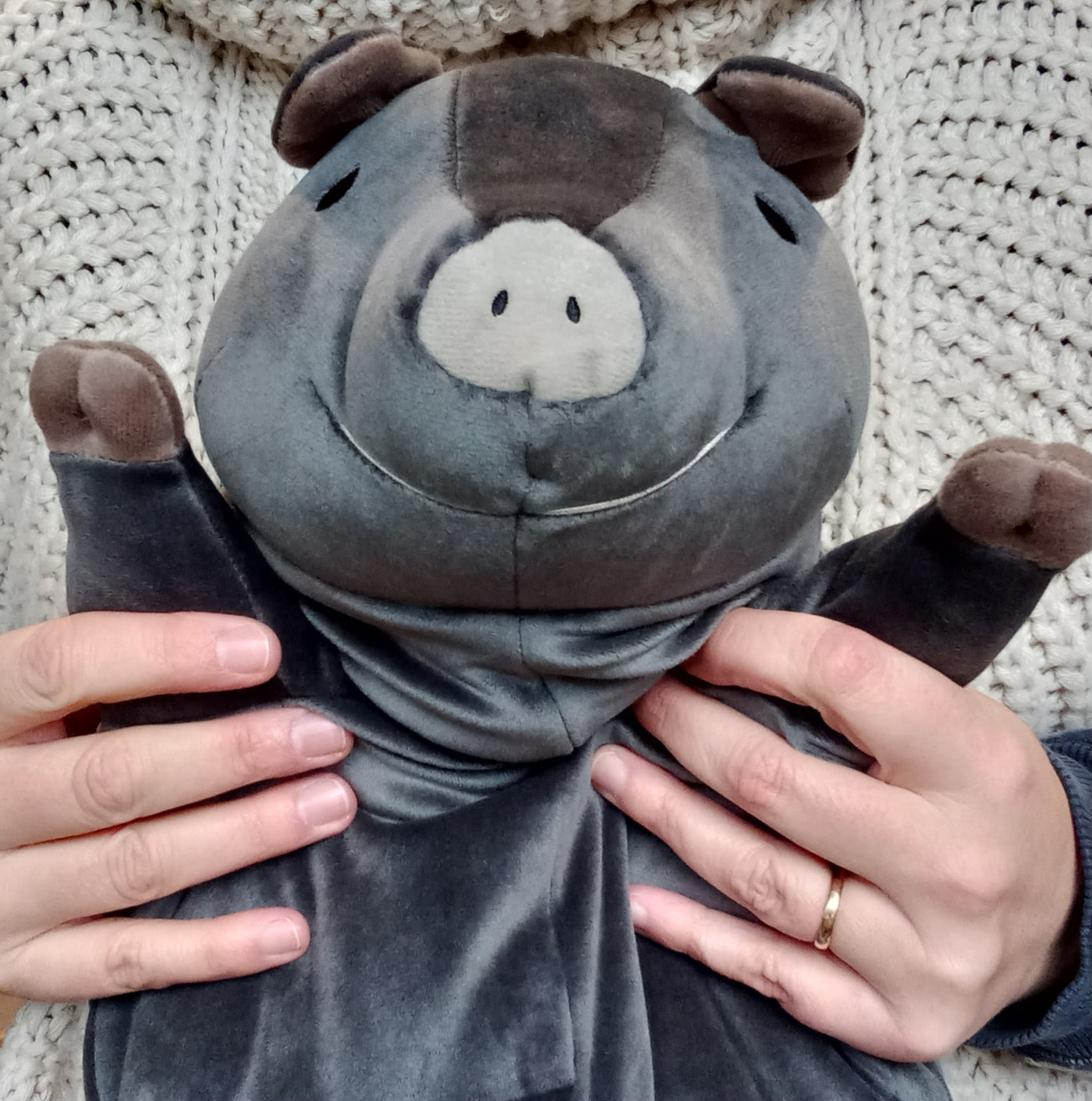 Large Black Mochi Pig (41 cm)