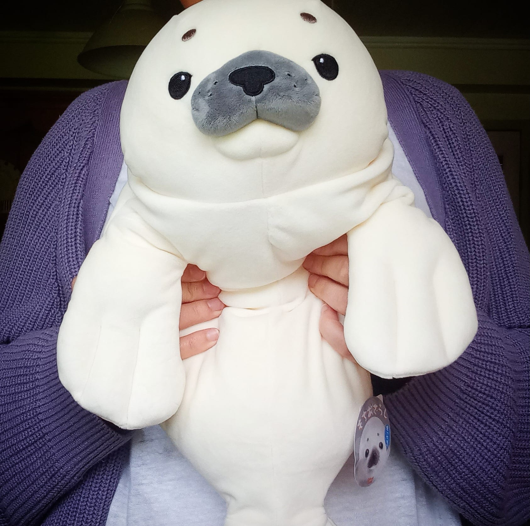 Large White Mochi Seal (46 cm)