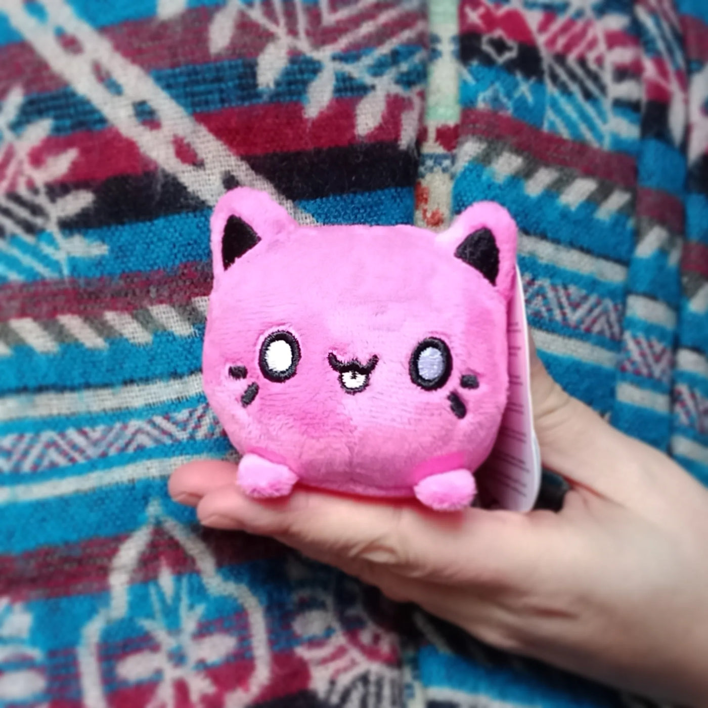 Vivid Pink Mini Meowchi (3.5 inches)