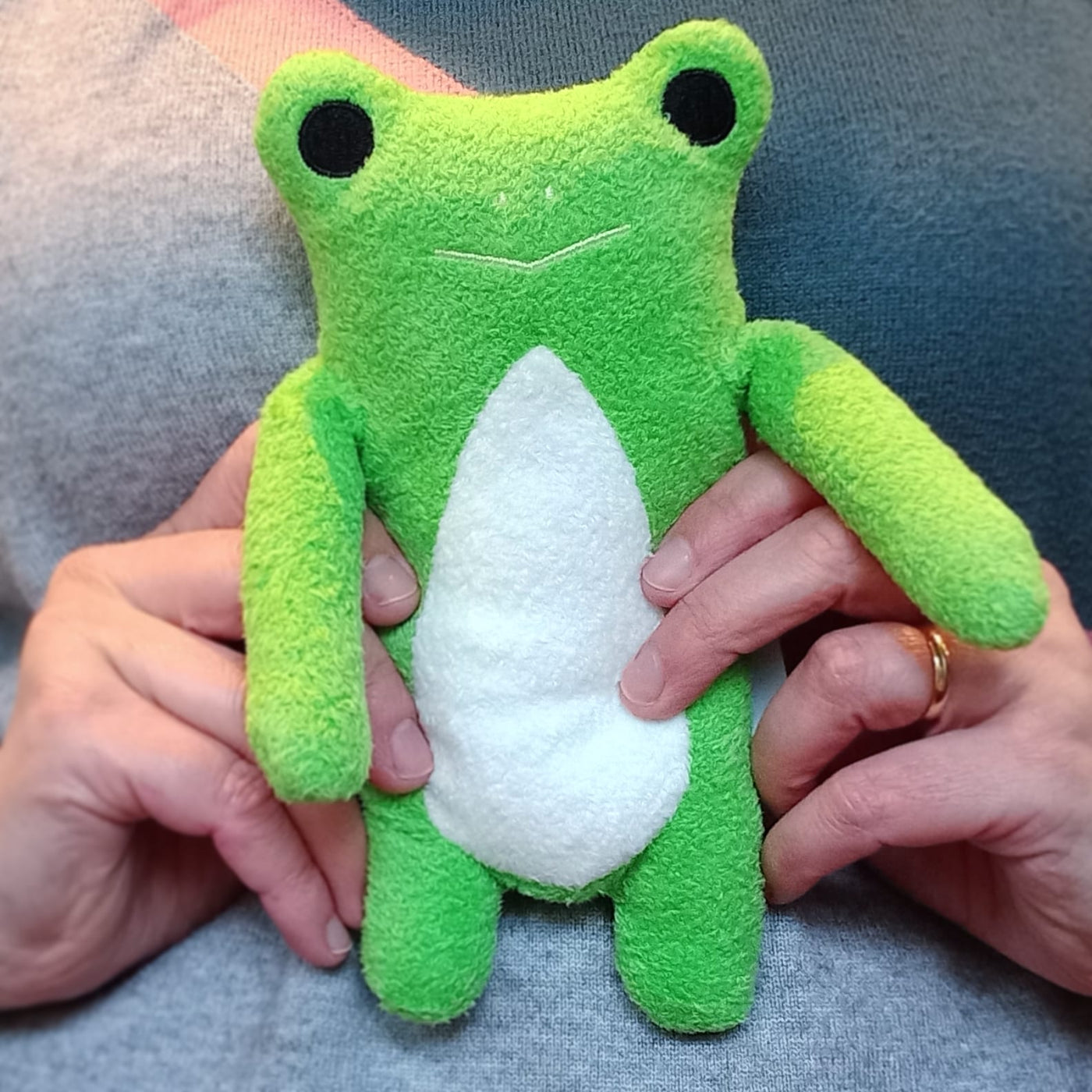 Fumofumo San Dark Green Frog (20cm)