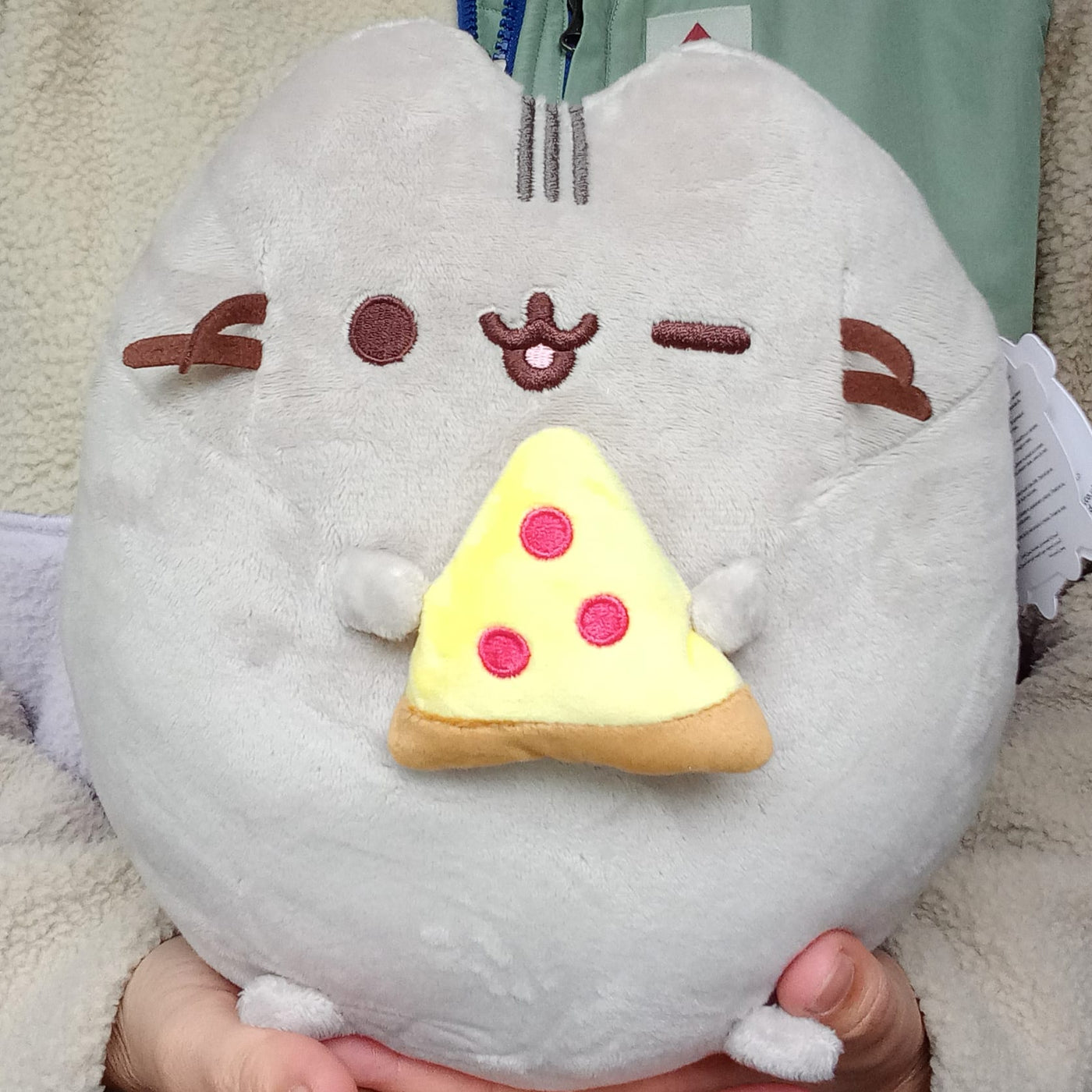 Toy Pusheen Holding Pizza Pusheen With Pizza Plush (23 Cm) · Disco