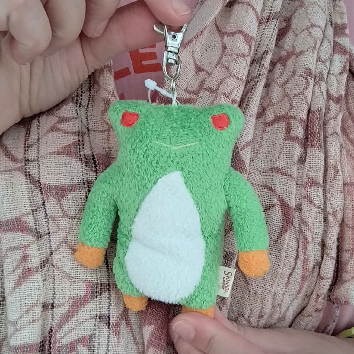 Fumofumo San Mini Red Eyed Frog 'Reel' Keychain (11cm)