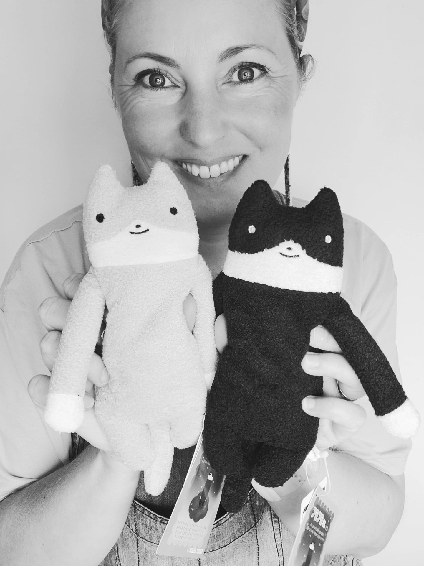 Fumofumo San Black and White Cat (20cm)