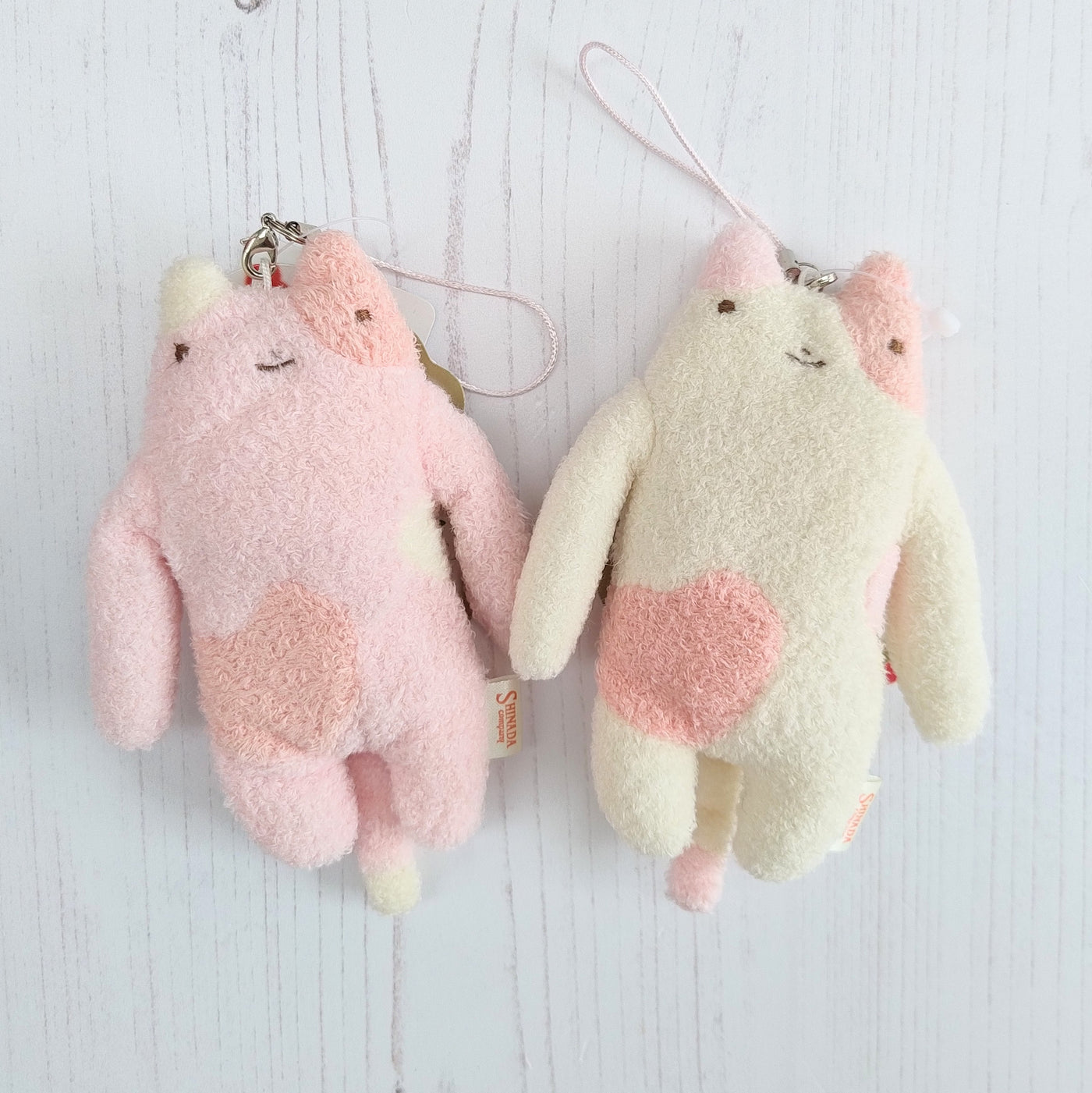 Fumofumo San Mini Pink and White Calico Cat Keychain (12cm)