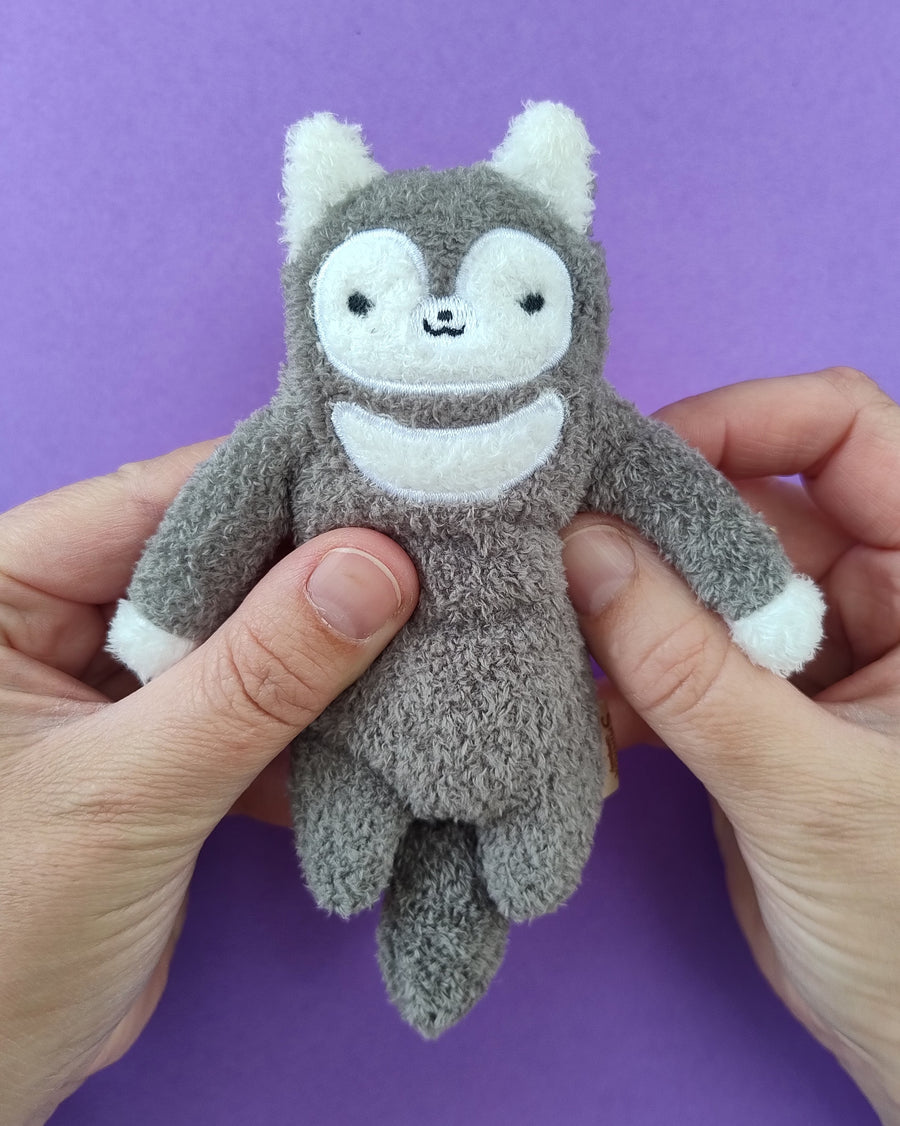 Fumofumo San Mini Wolf Keychain (12cm)