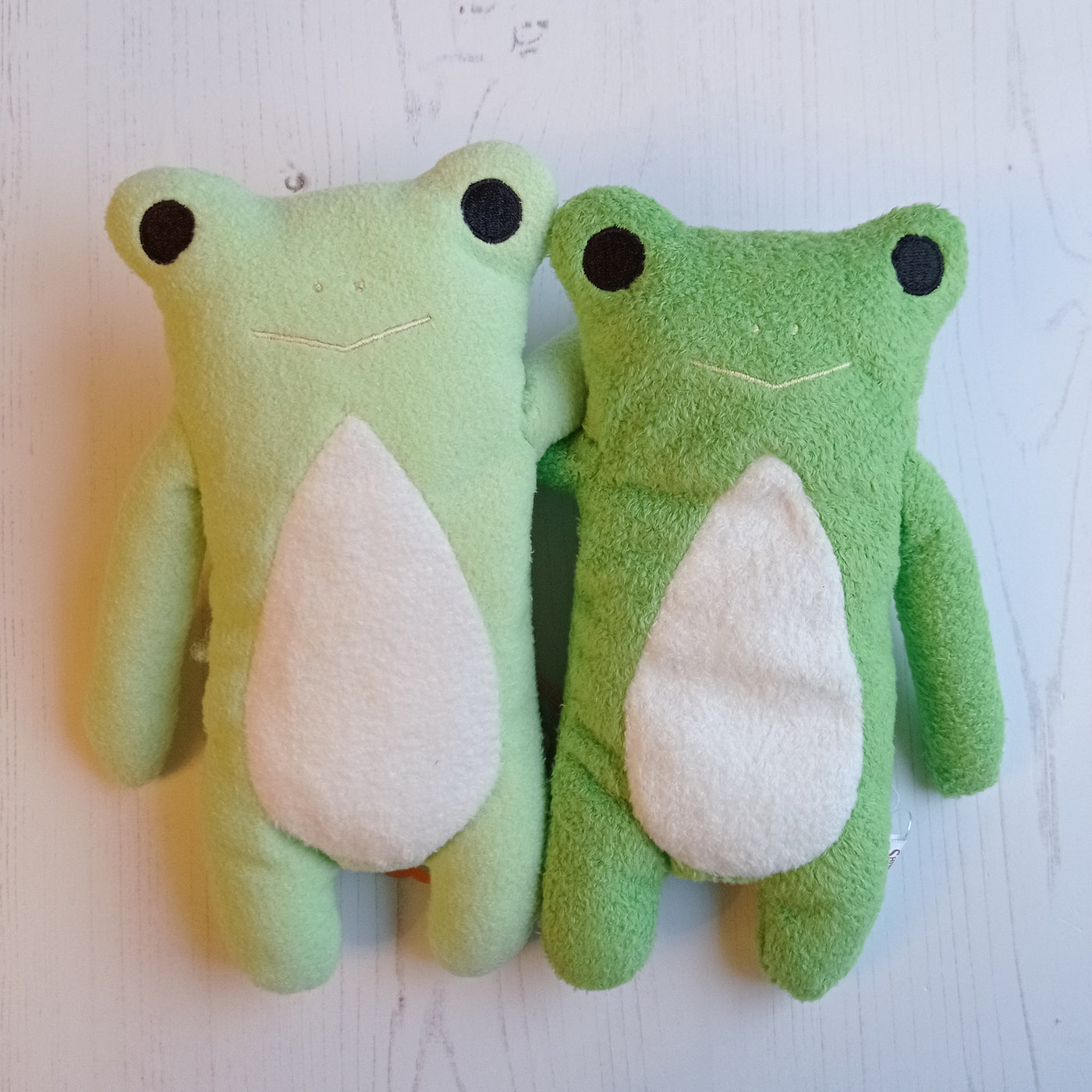 Fumofumo San Dark Green Frog (20cm)