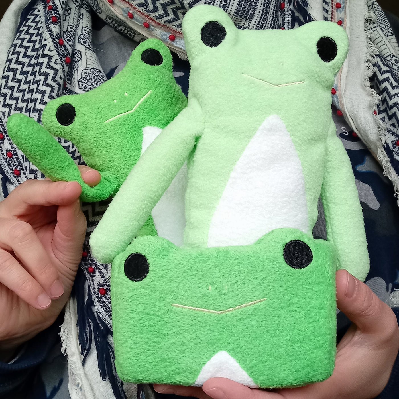 Fumofumo San Dark Green Frog (20cm)