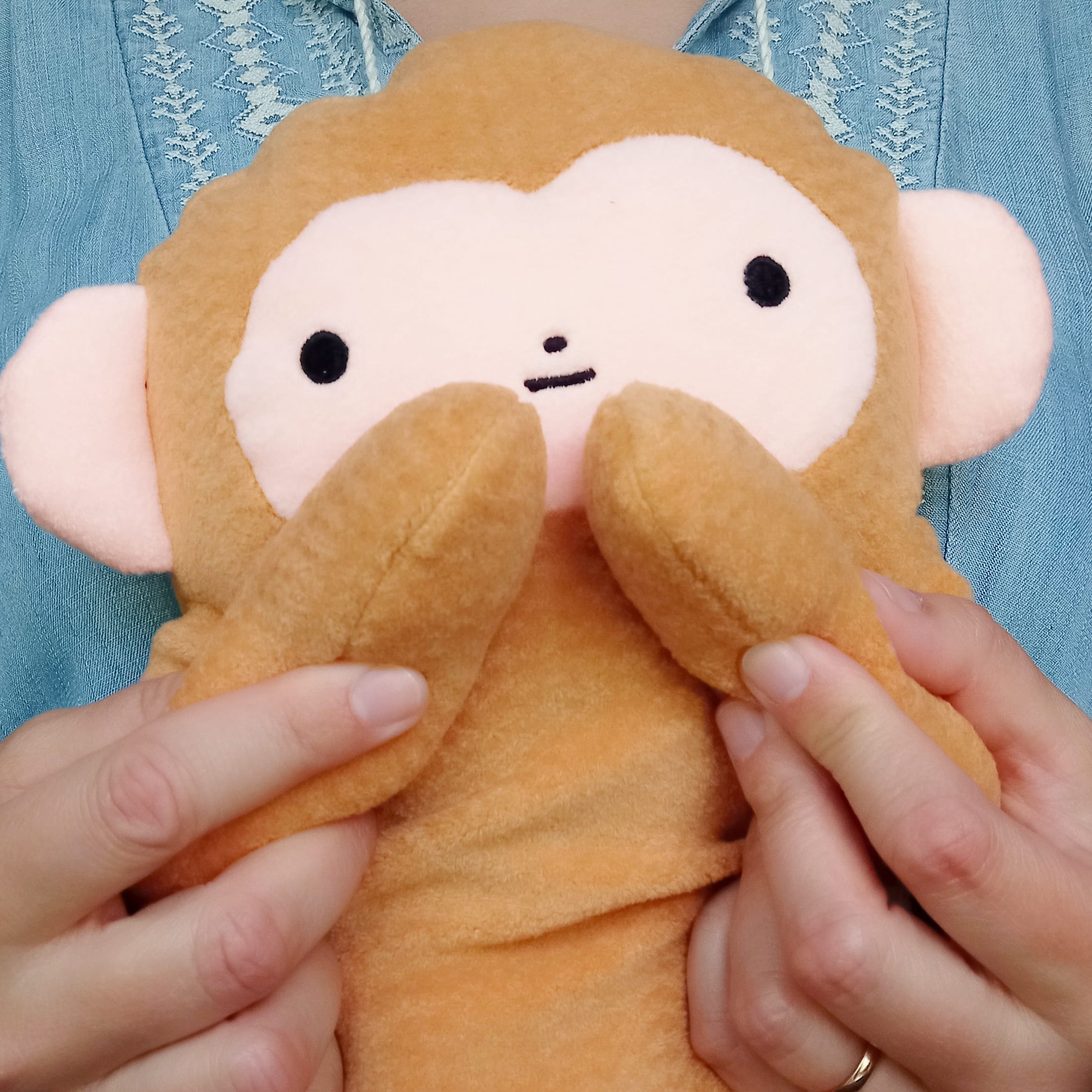 Fumofumo San Large Monkey (37cm) · Disco Waffle