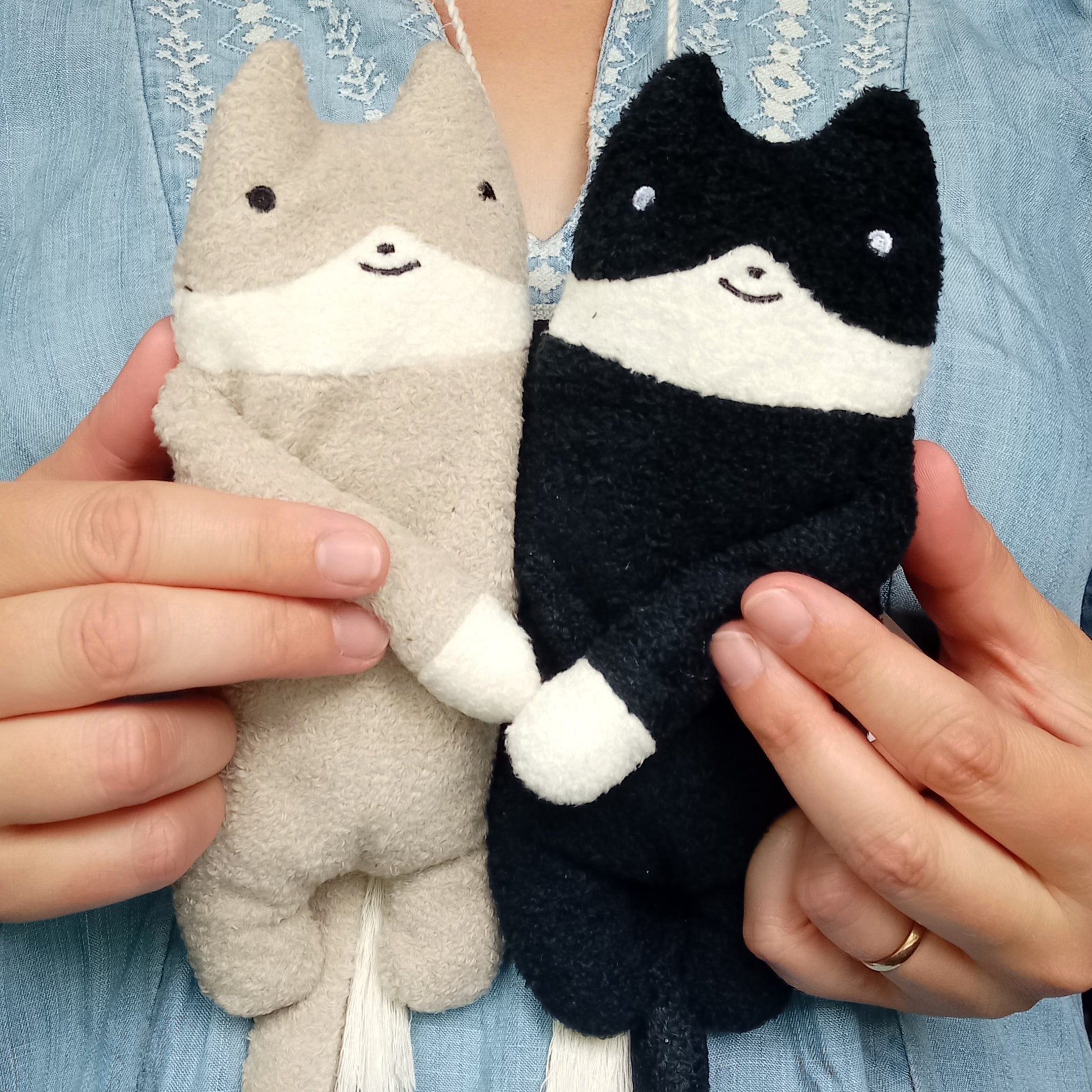 Fumofumo San Black and White Cat (20cm)