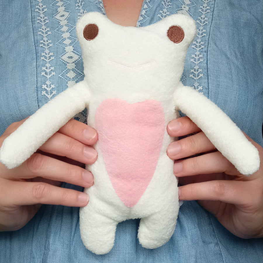 Fumofumo San White Frog with Pink Heart (20cm)