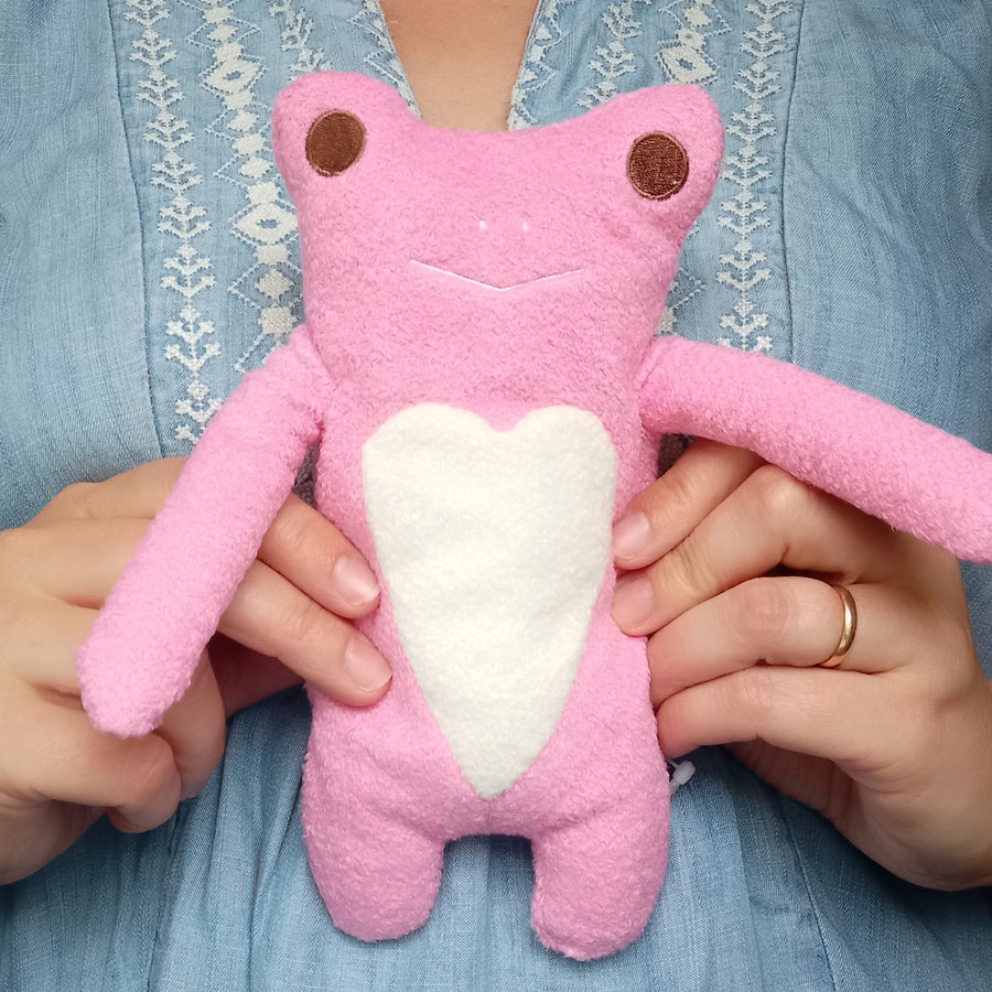 Fumofumo San Pink Frog with White Heart (20cm)