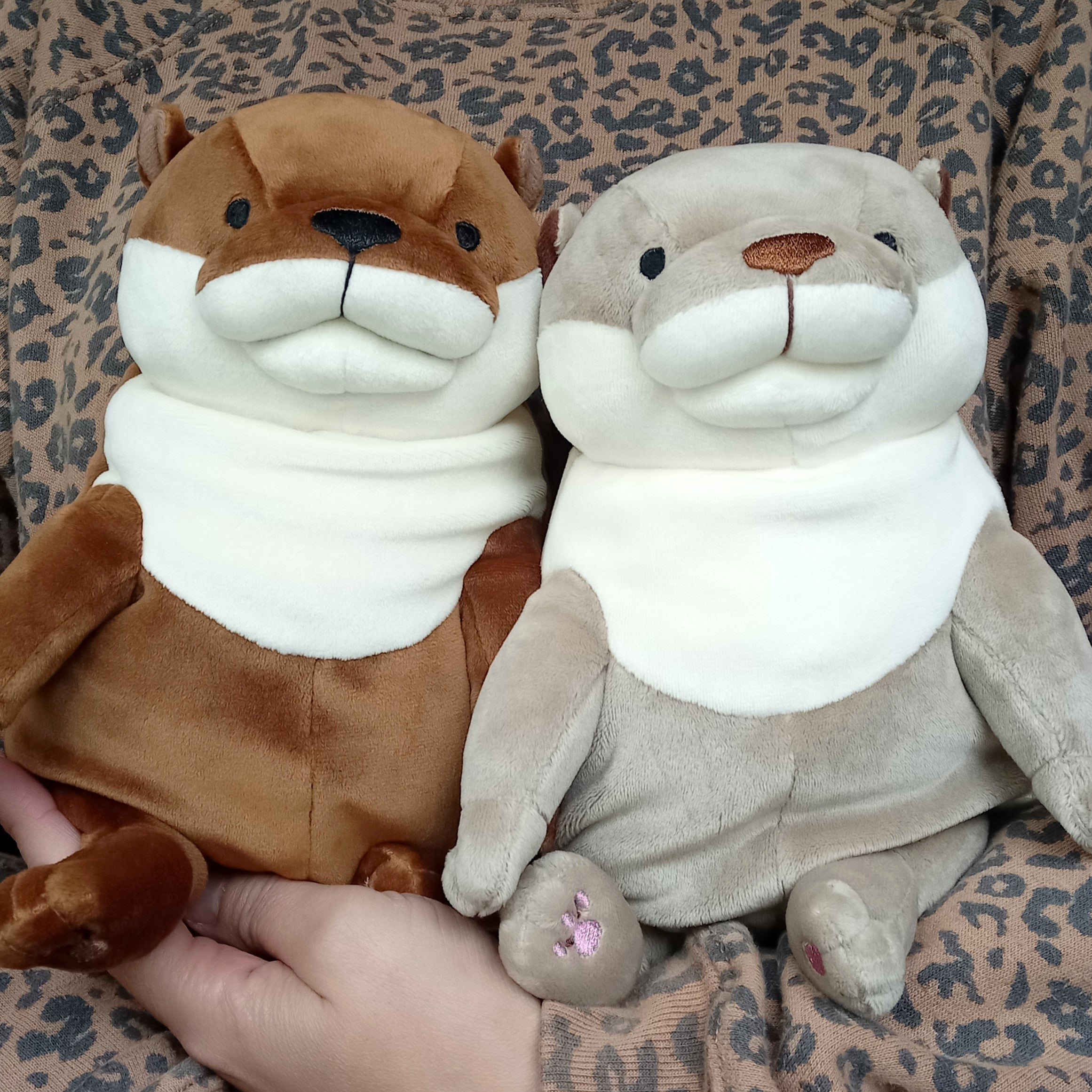 Medium Brown Mochi Otter (28 cm)