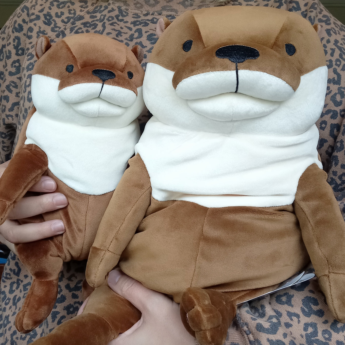 Medium Brown Mochi Otter (28 cm)