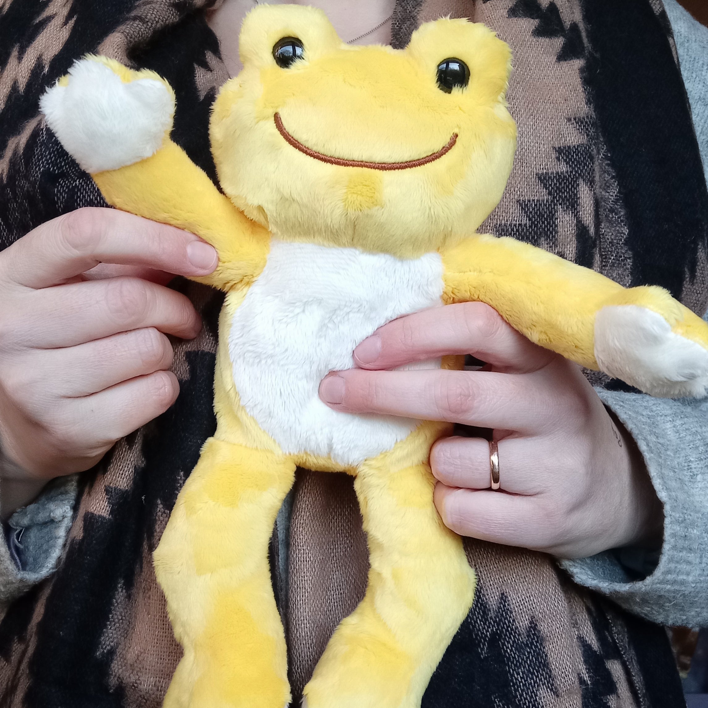 Yellow Pickles the Frog (26cm)