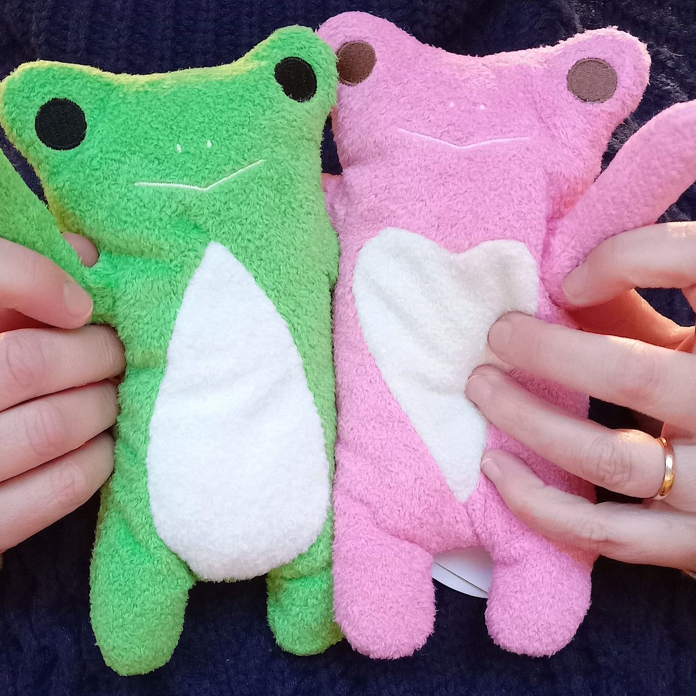 Fumofumo San Pink Frog with White Heart (20cm)